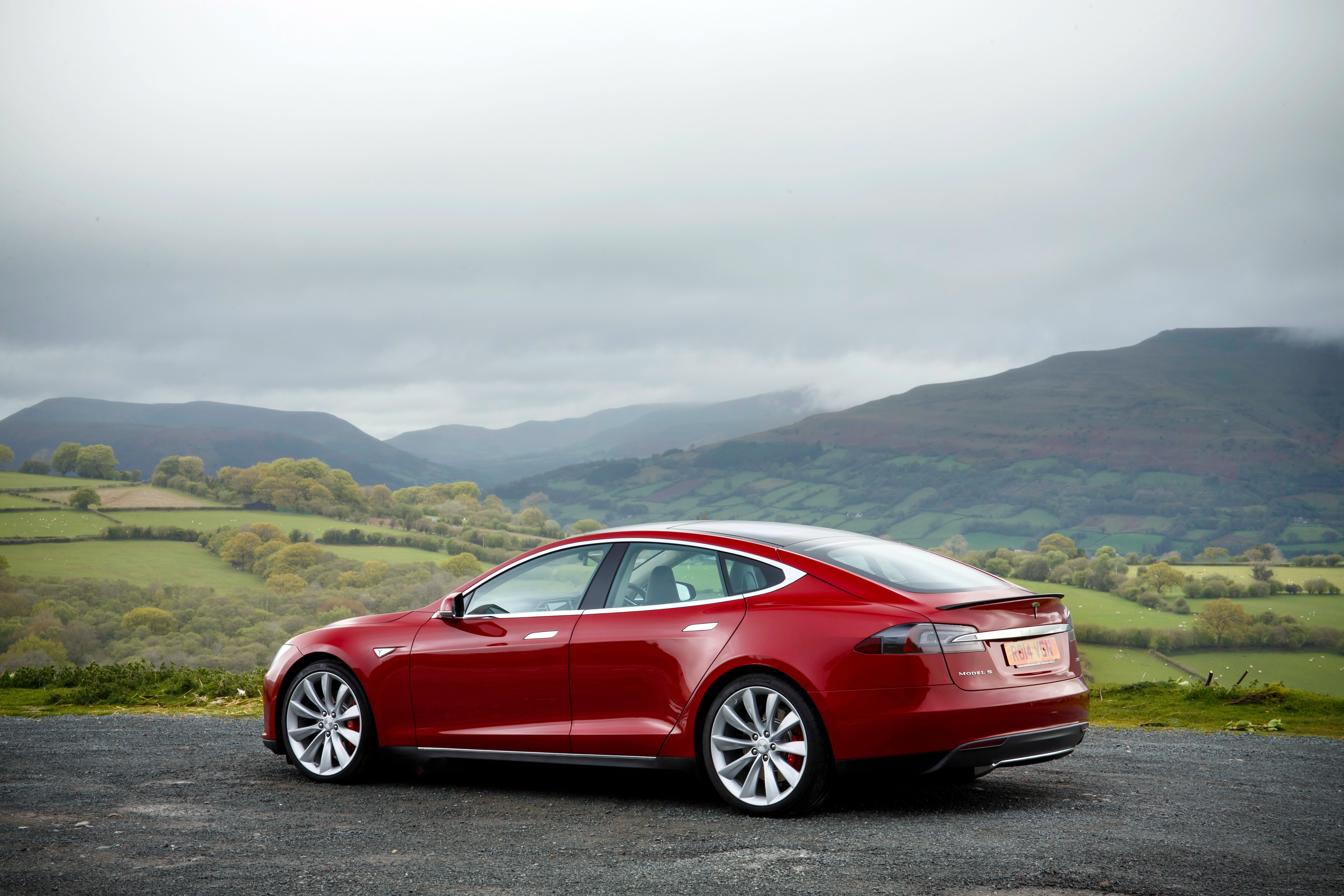 Tesla Model S photo 58