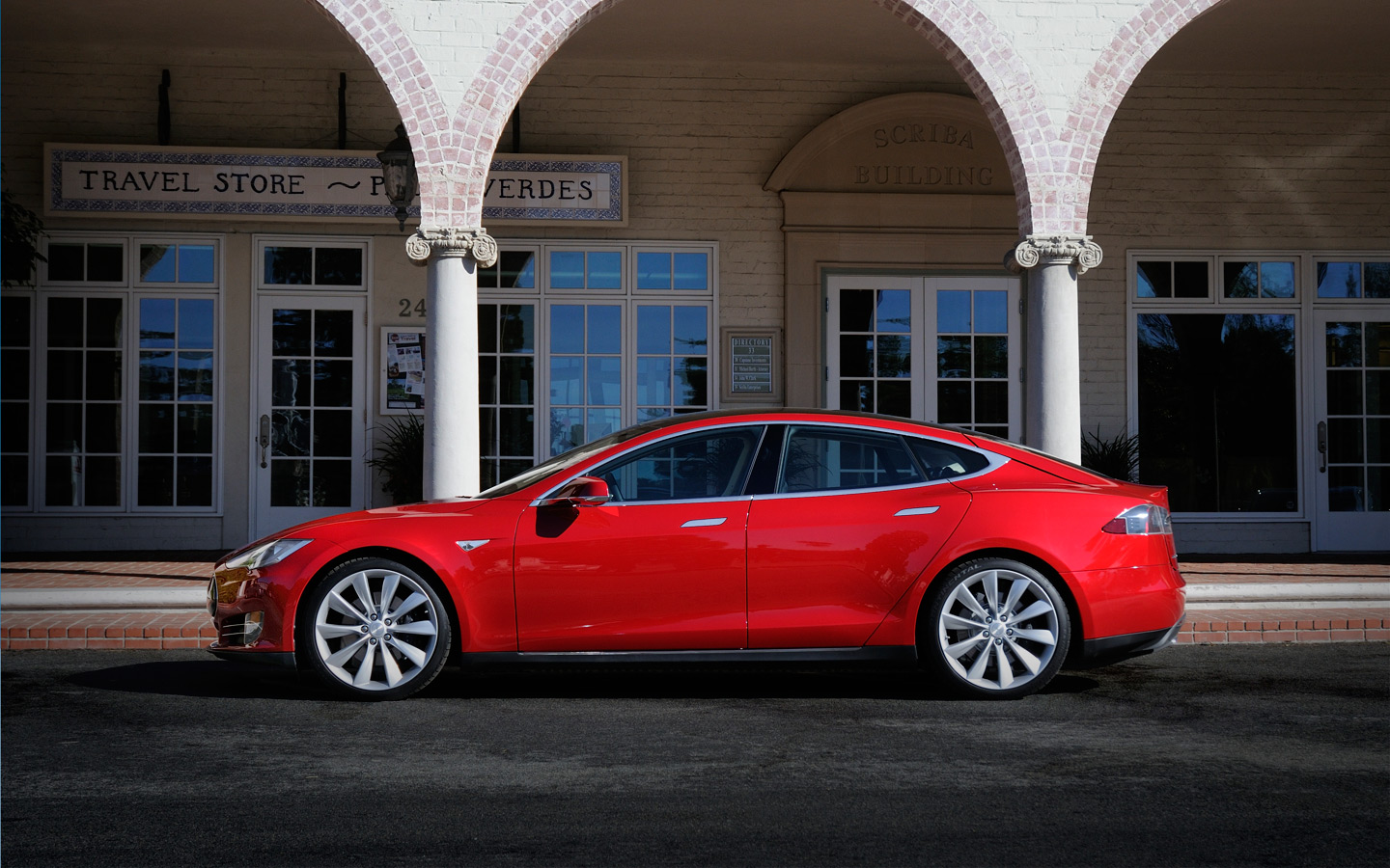 Tesla Model S photo 5