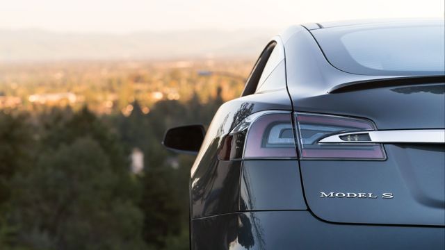 Tesla Model S photo 9