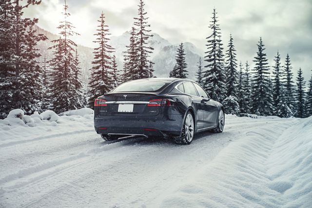 Tesla Model S photo 17