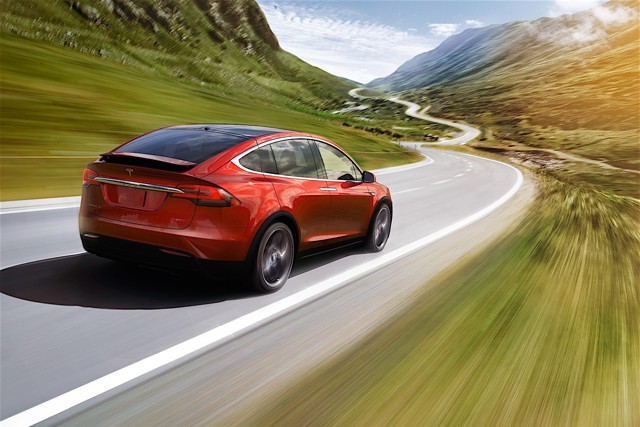 Tesla Model X photo 9