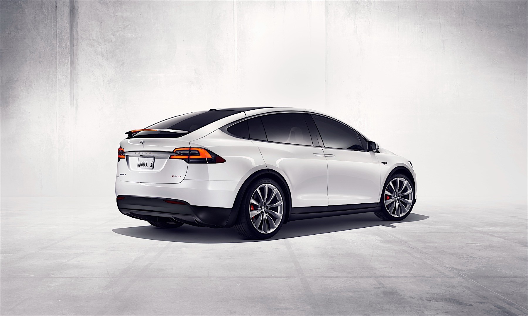Tesla Model X photo 6