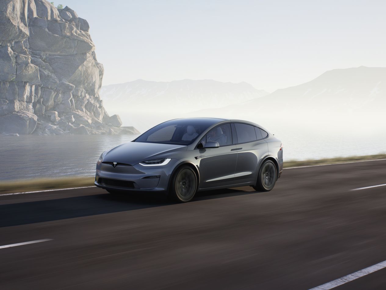 Tesla Model X photo 7