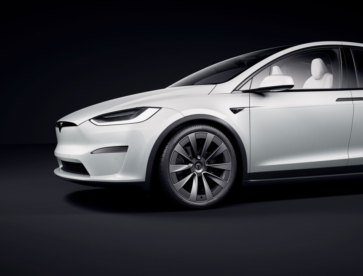 Tesla Model X photo 11