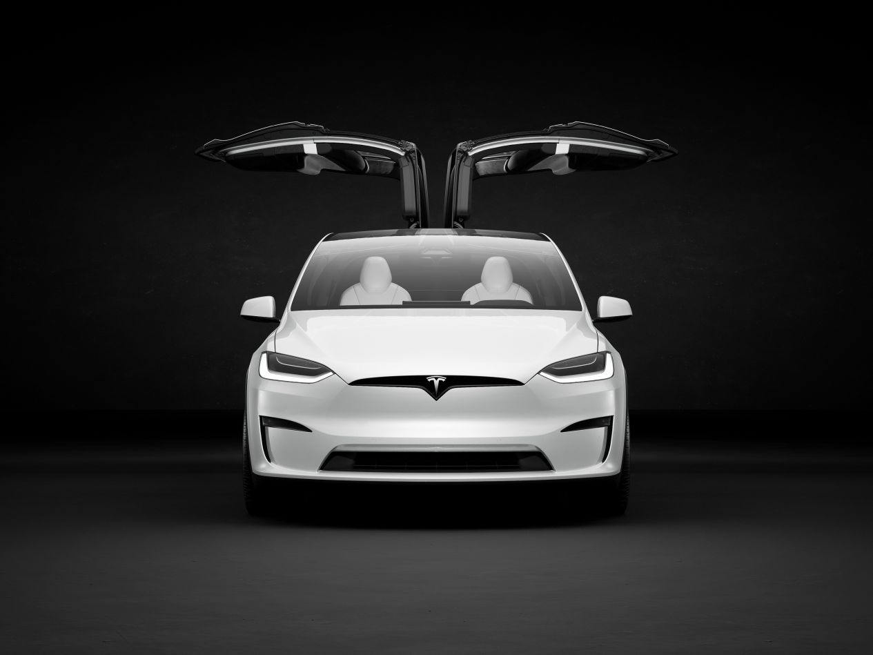 Tesla Model X photo 13