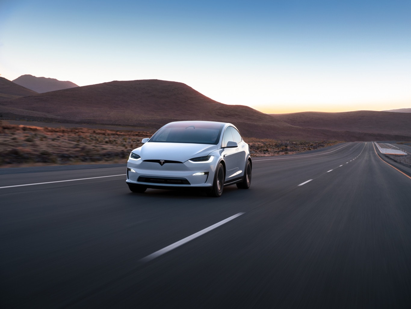 Tesla Model X photo 3