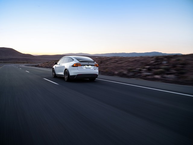 Tesla Model X photo 5