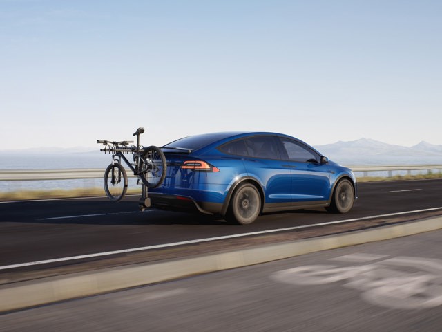 Tesla Model X photo 8