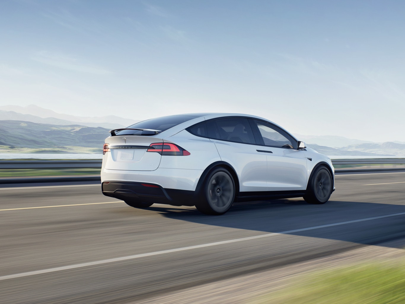Tesla Model X photo 9