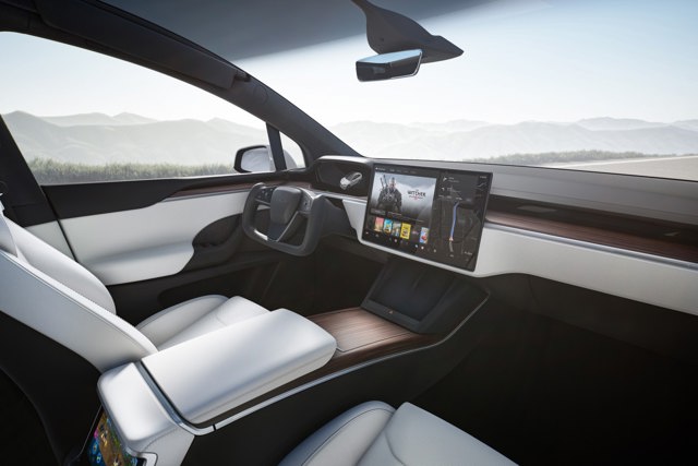 Tesla Model X photo 23
