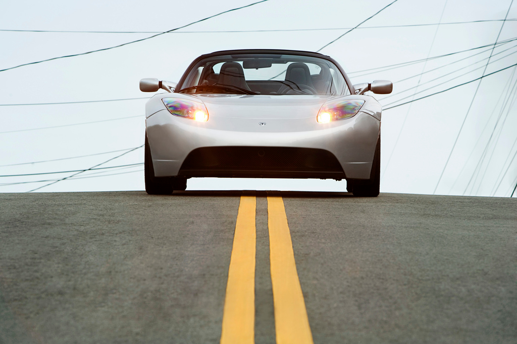 Tesla Roadster photo 9