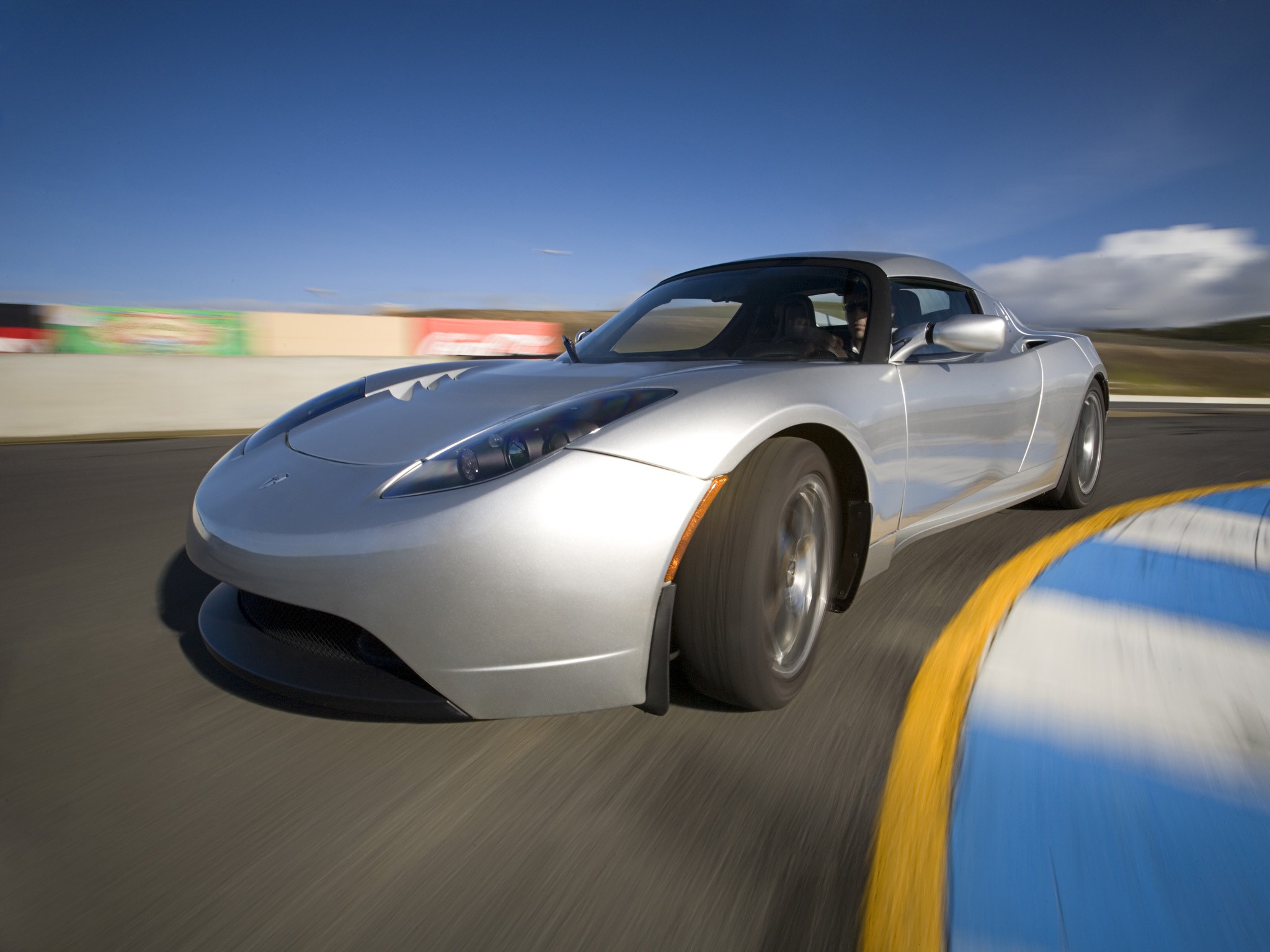 Tesla Roadster photo 13