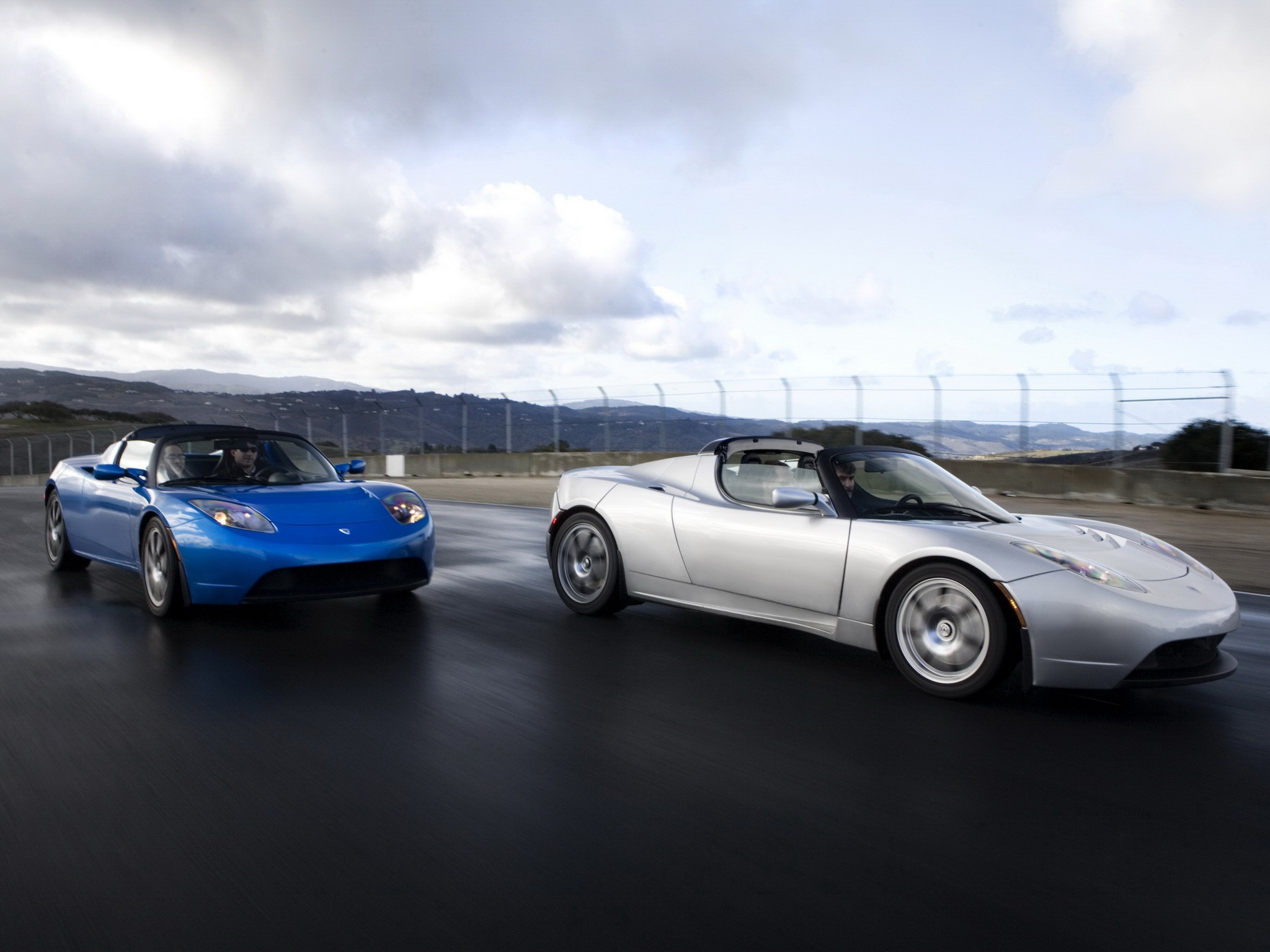 Tesla Roadster photo 19