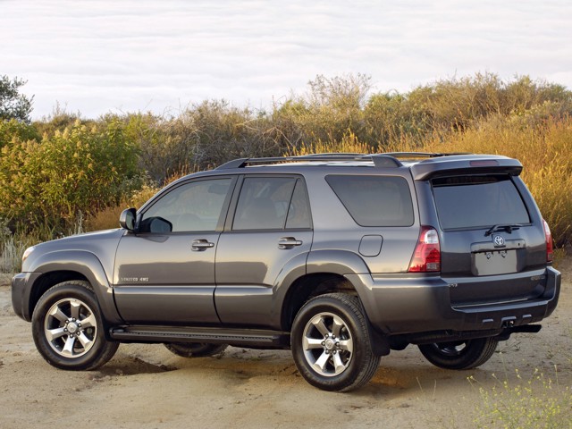 Toyota 4Runner photo 6
