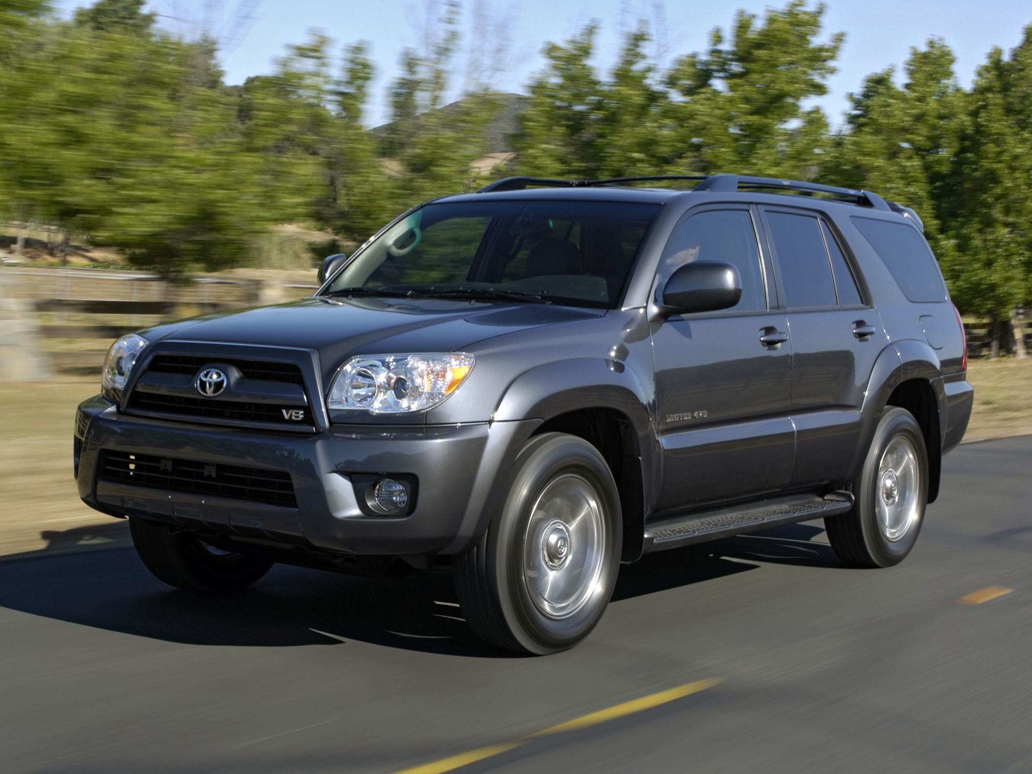 Toyota 4Runner photo 8