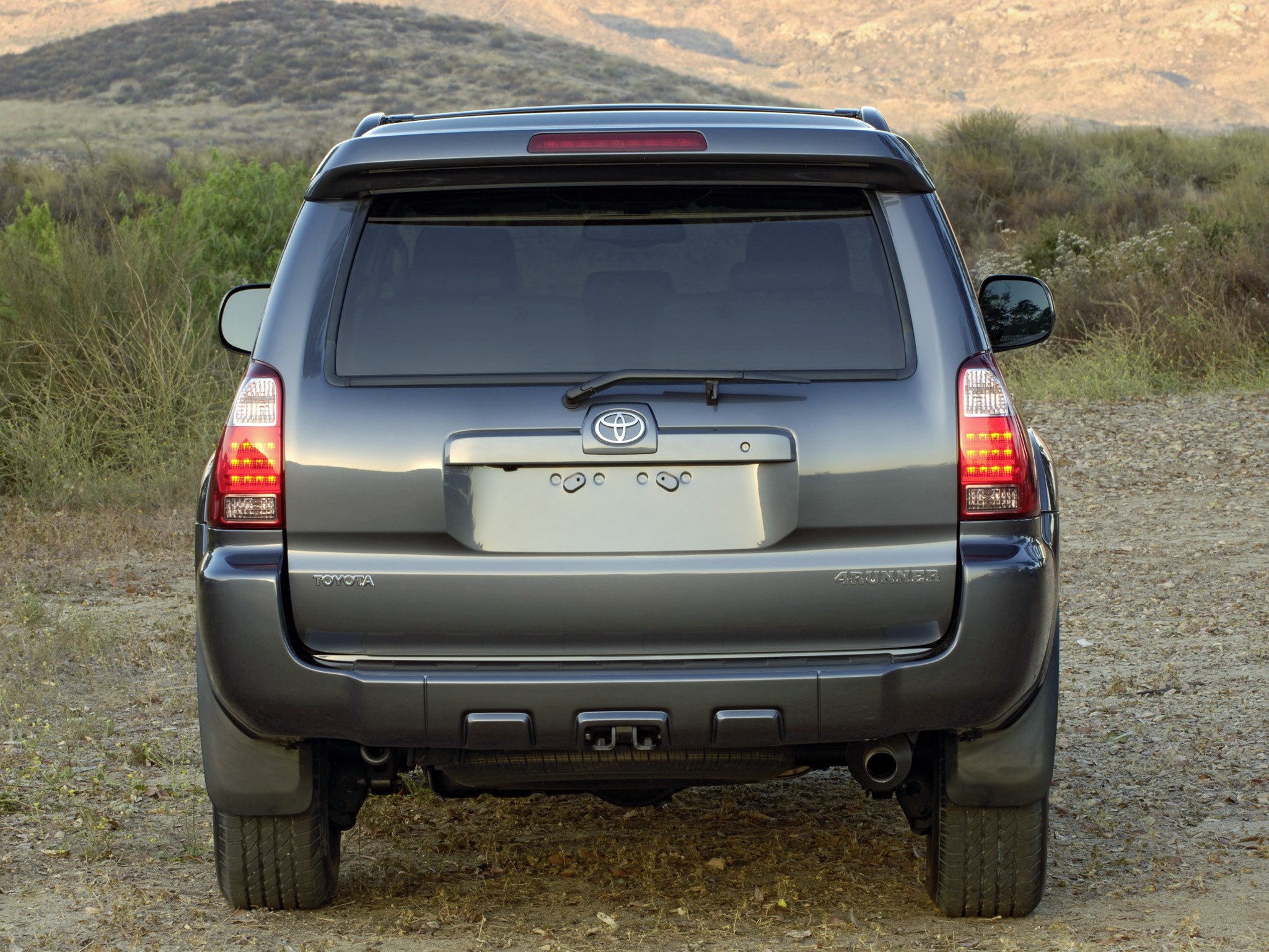 Toyota 4Runner photo 12