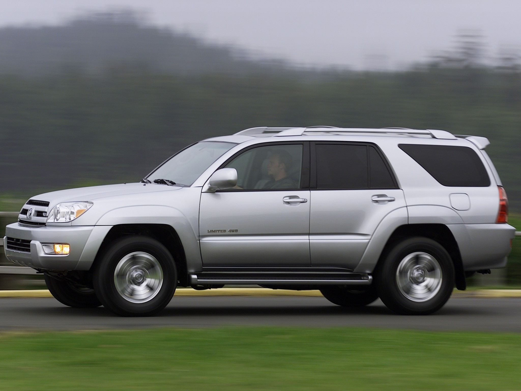 Toyota 4Runner photo 20