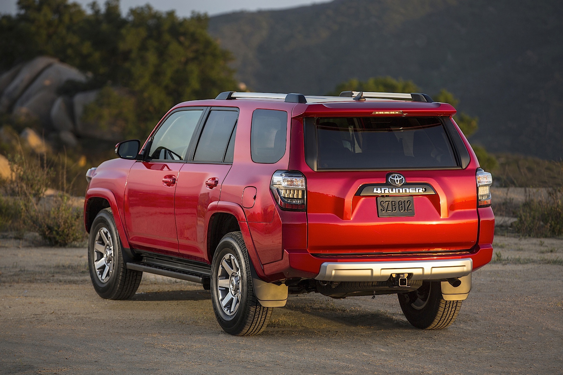 Toyota 4Runner photo 28