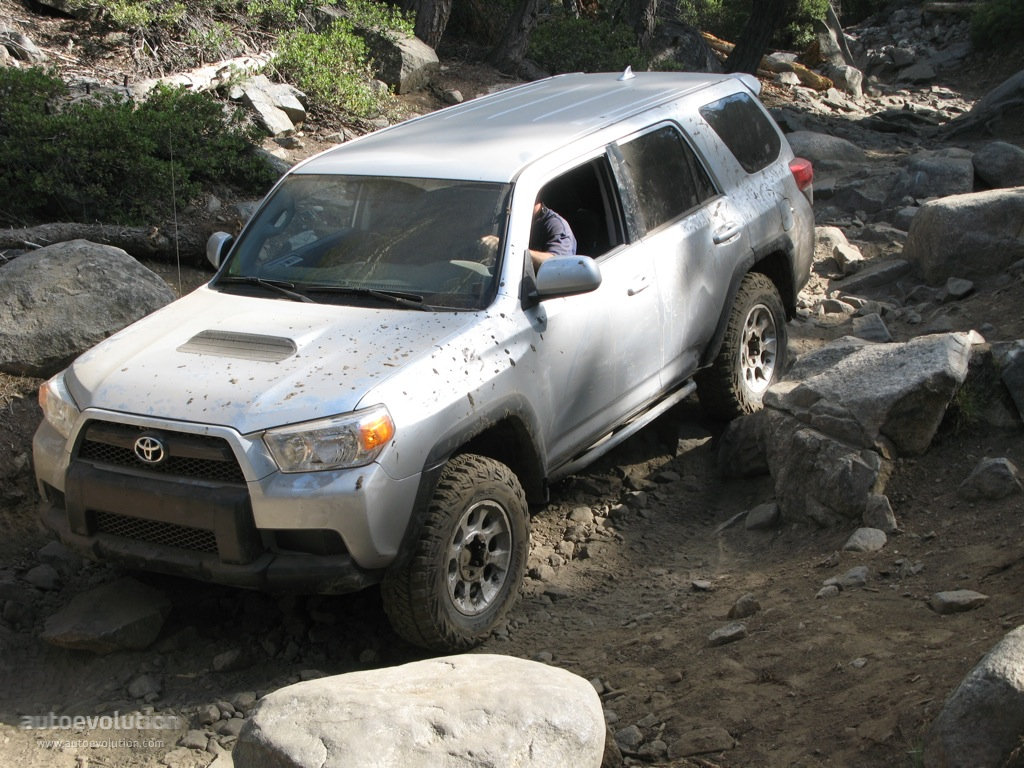 Toyota 4Runner photo 6