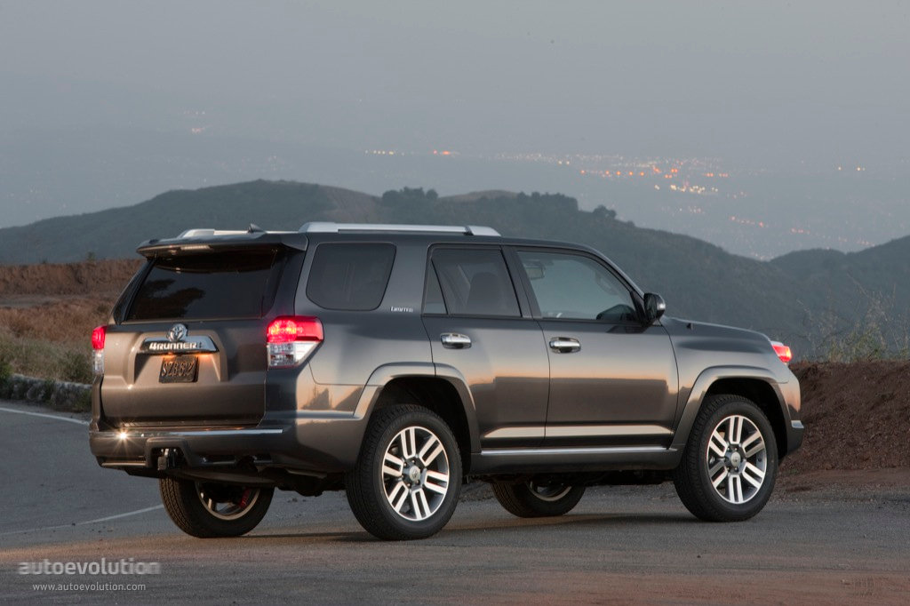 Toyota 4Runner photo 7