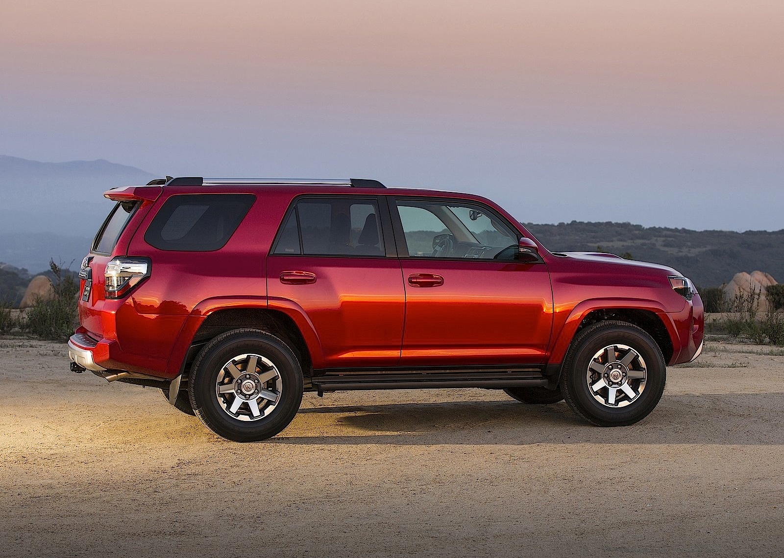 Toyota 4Runner photo 4