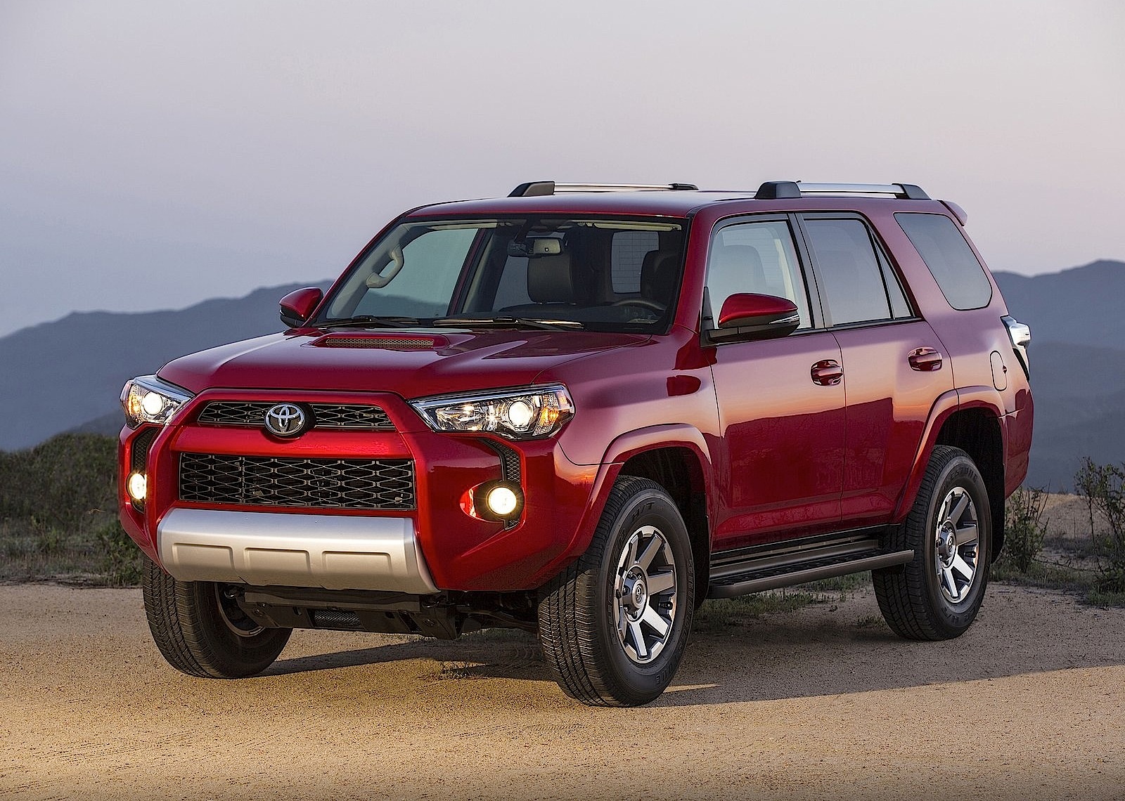 Toyota 4Runner photo 8