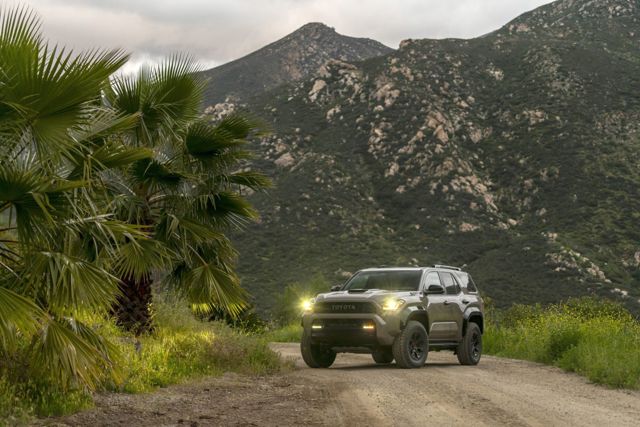 Toyota 4Runner photo 8