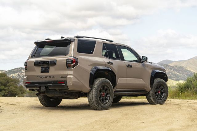 Toyota 4Runner photo 9