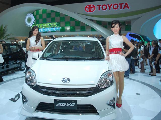 Toyota Agya Foto 2