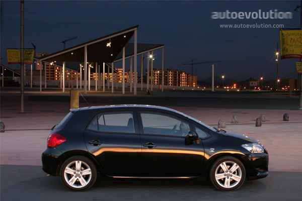 Toyota Auris 3 Doors photo 17