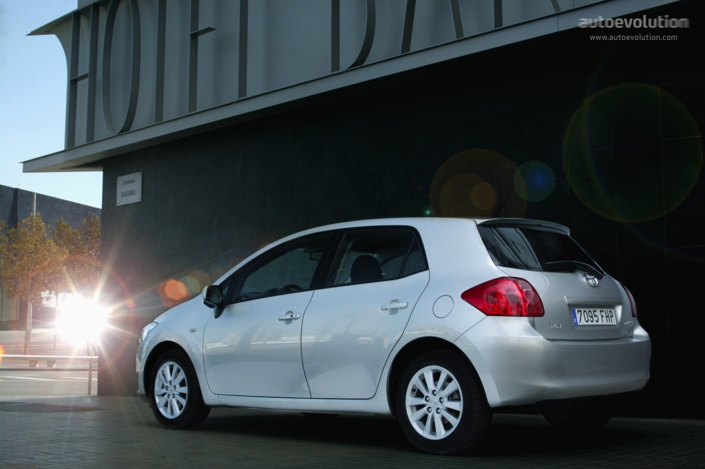 Toyota Auris 3 Doors photo 8