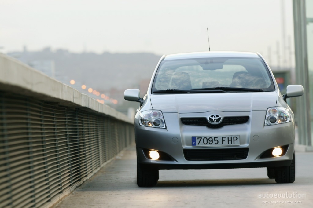 Toyota Auris 3 Doors photo 9