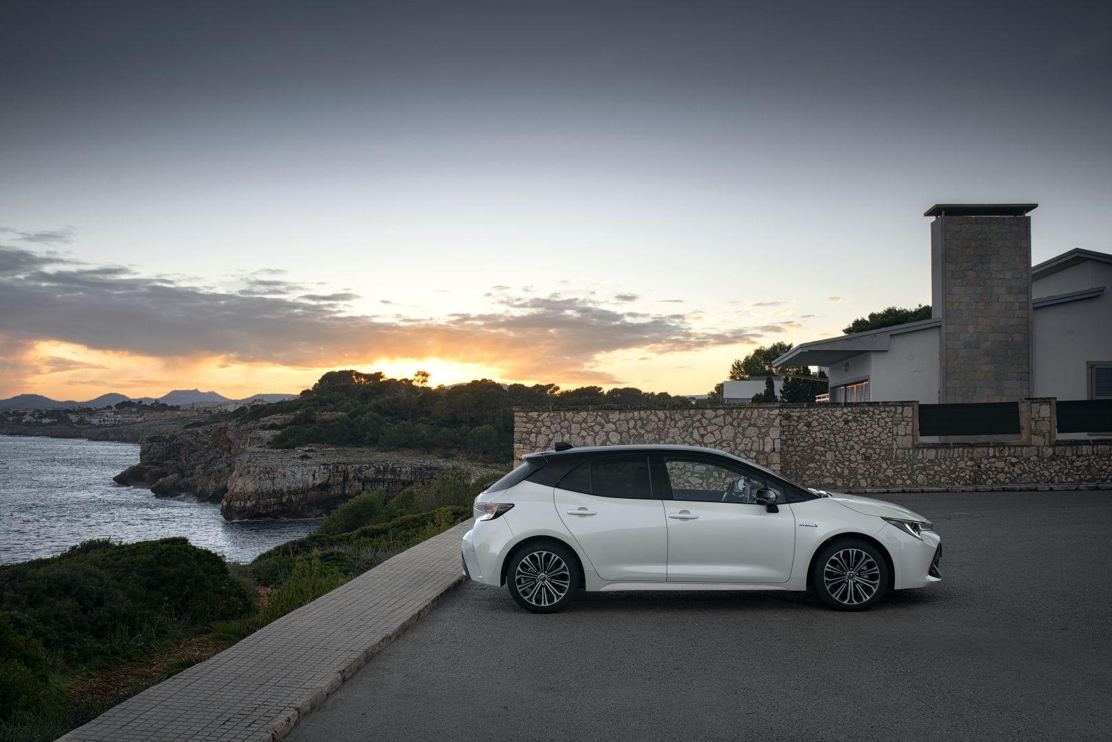 Toyota Auris 5 Doors photo 9