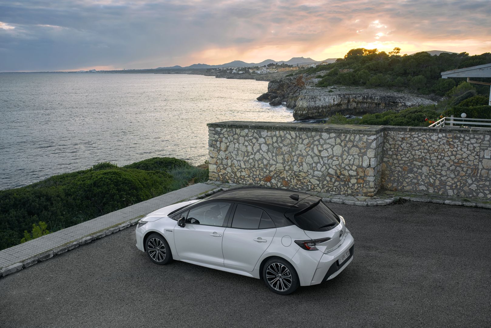 Toyota Auris 5 Doors photo 12