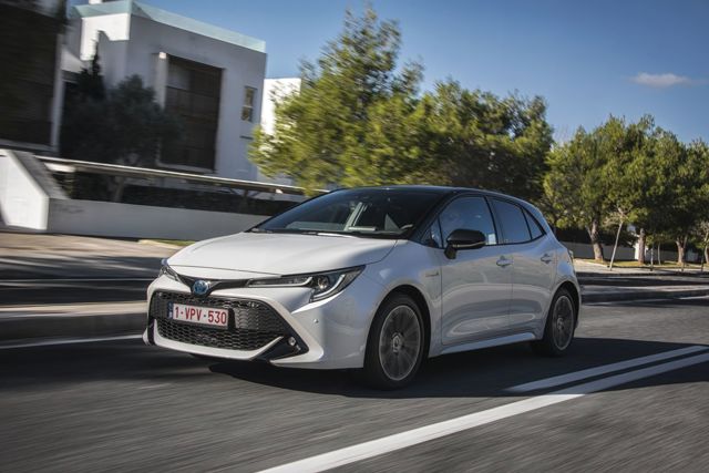 Toyota Auris 5 Doors photo 13