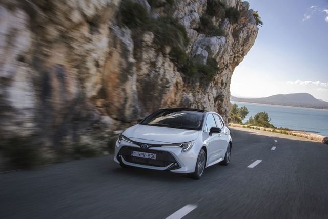 Toyota Auris 5 Doors photo 15