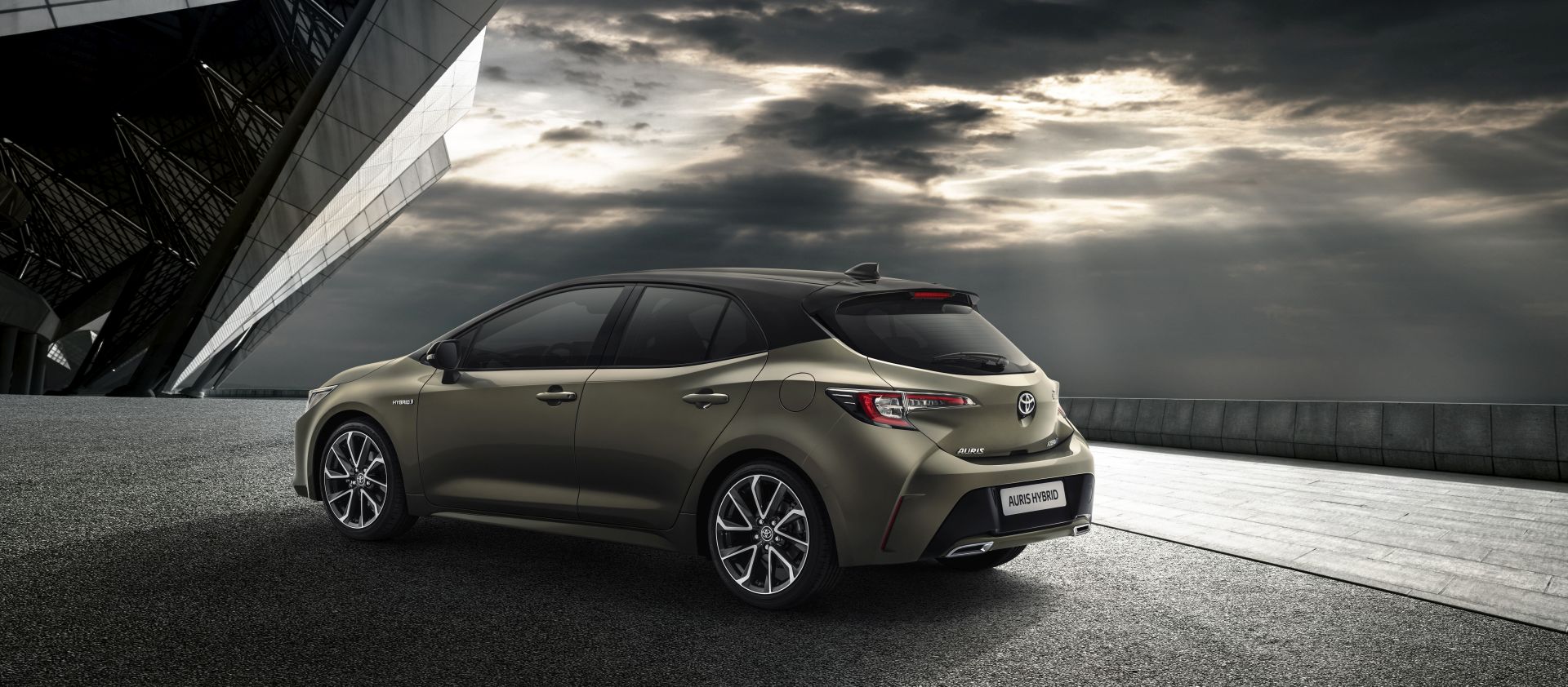 Toyota Auris 5 Doors photo 2