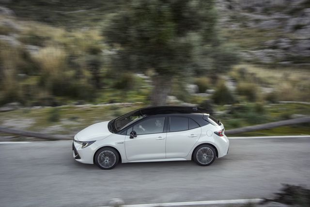 Toyota Auris 5 Doors photo 23