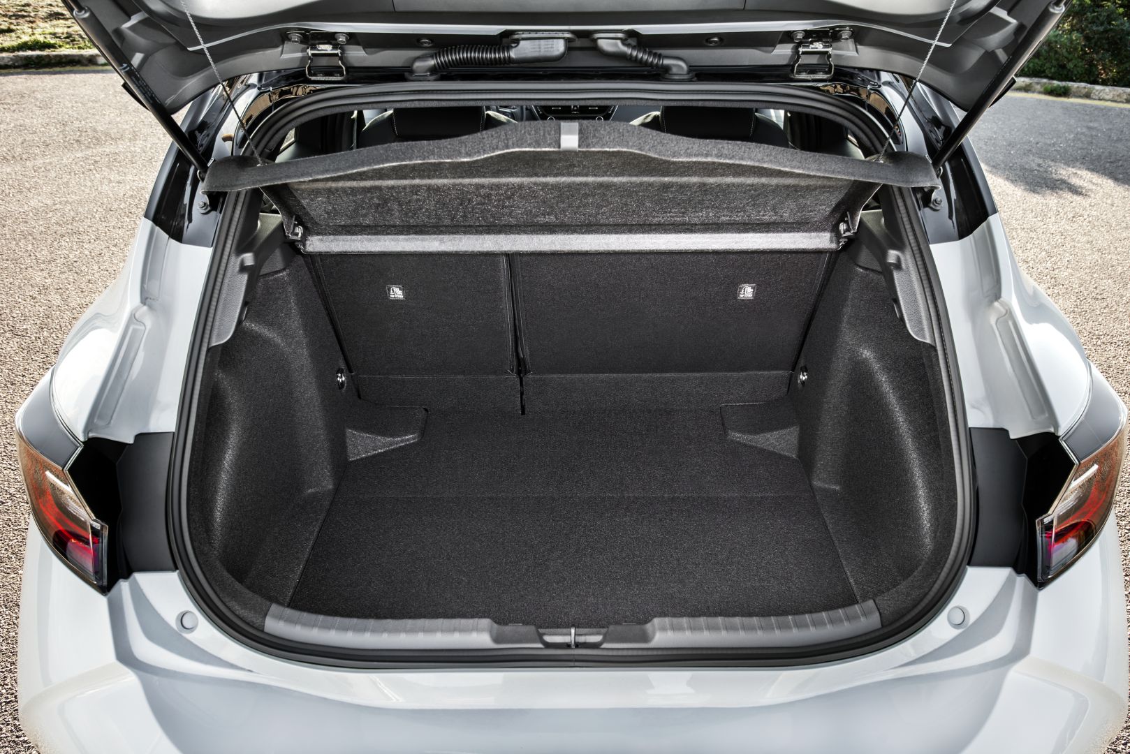 Toyota Auris 5 Doors photo 29