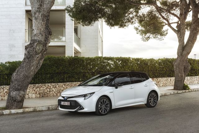 Toyota Auris 5 Doors photo 5