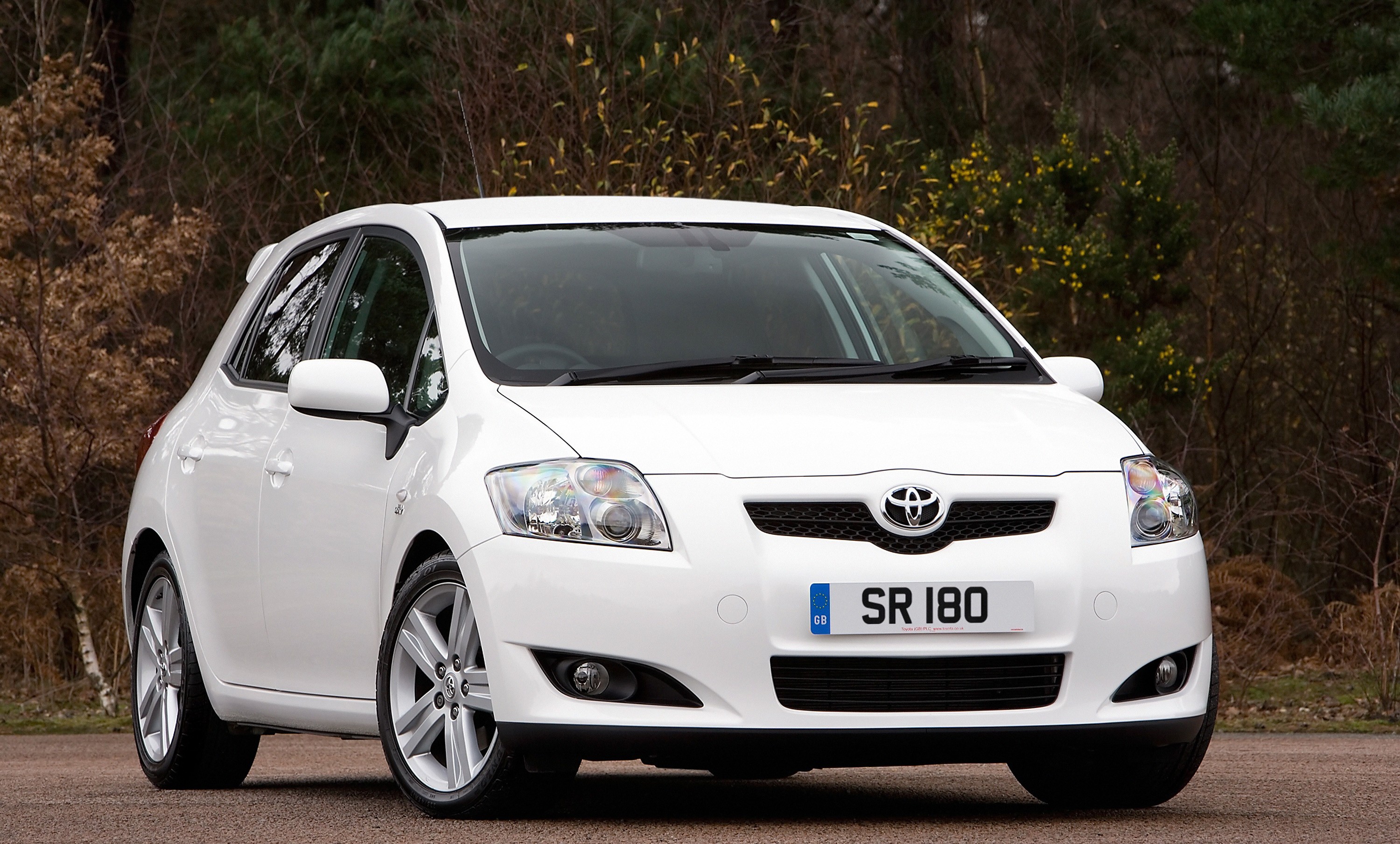 Toyota Auris 5 Doors photo 8