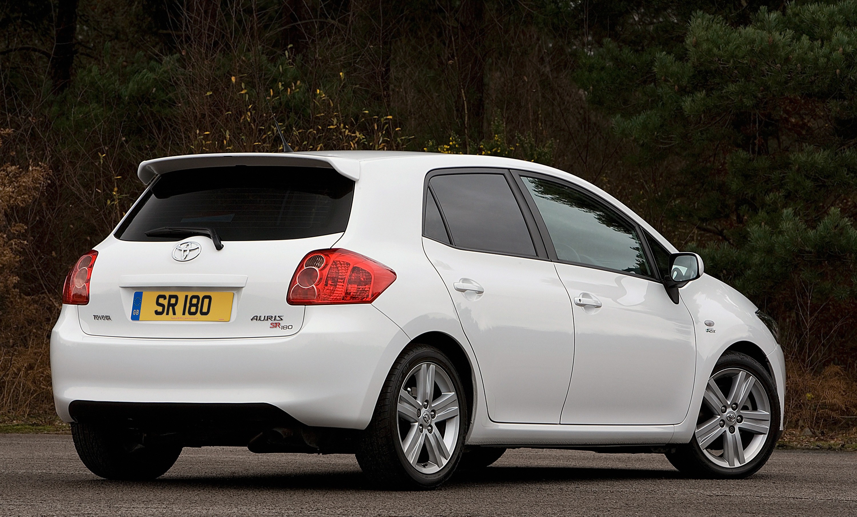 Toyota Auris 5 Doors photo 10