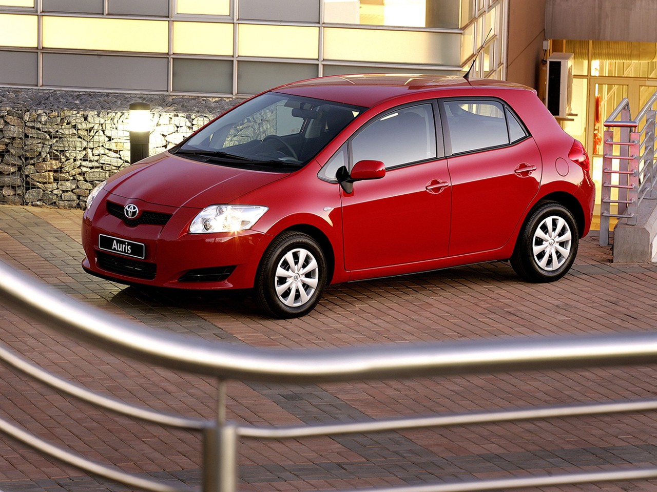 Toyota Auris 5 Doors photo 14