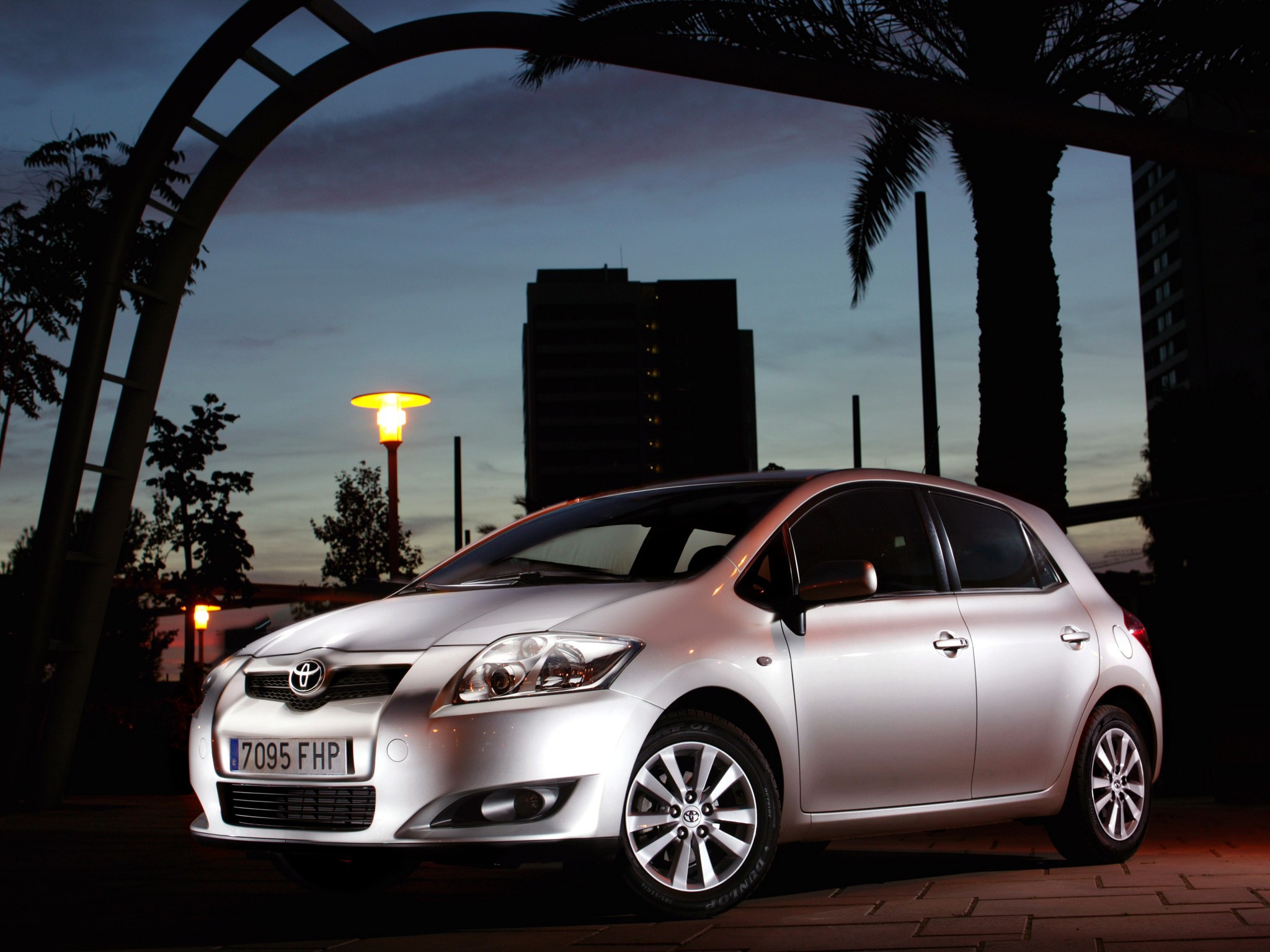 Toyota Auris 5 Doors photo 36