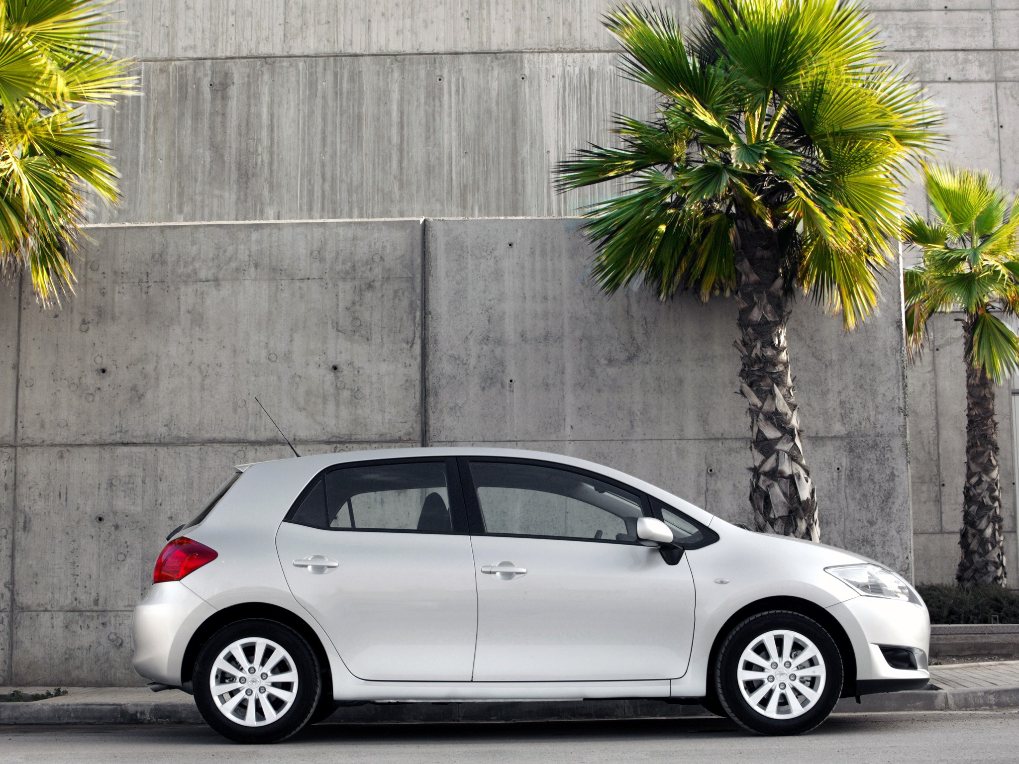 Toyota Auris 5 Doors photo 41