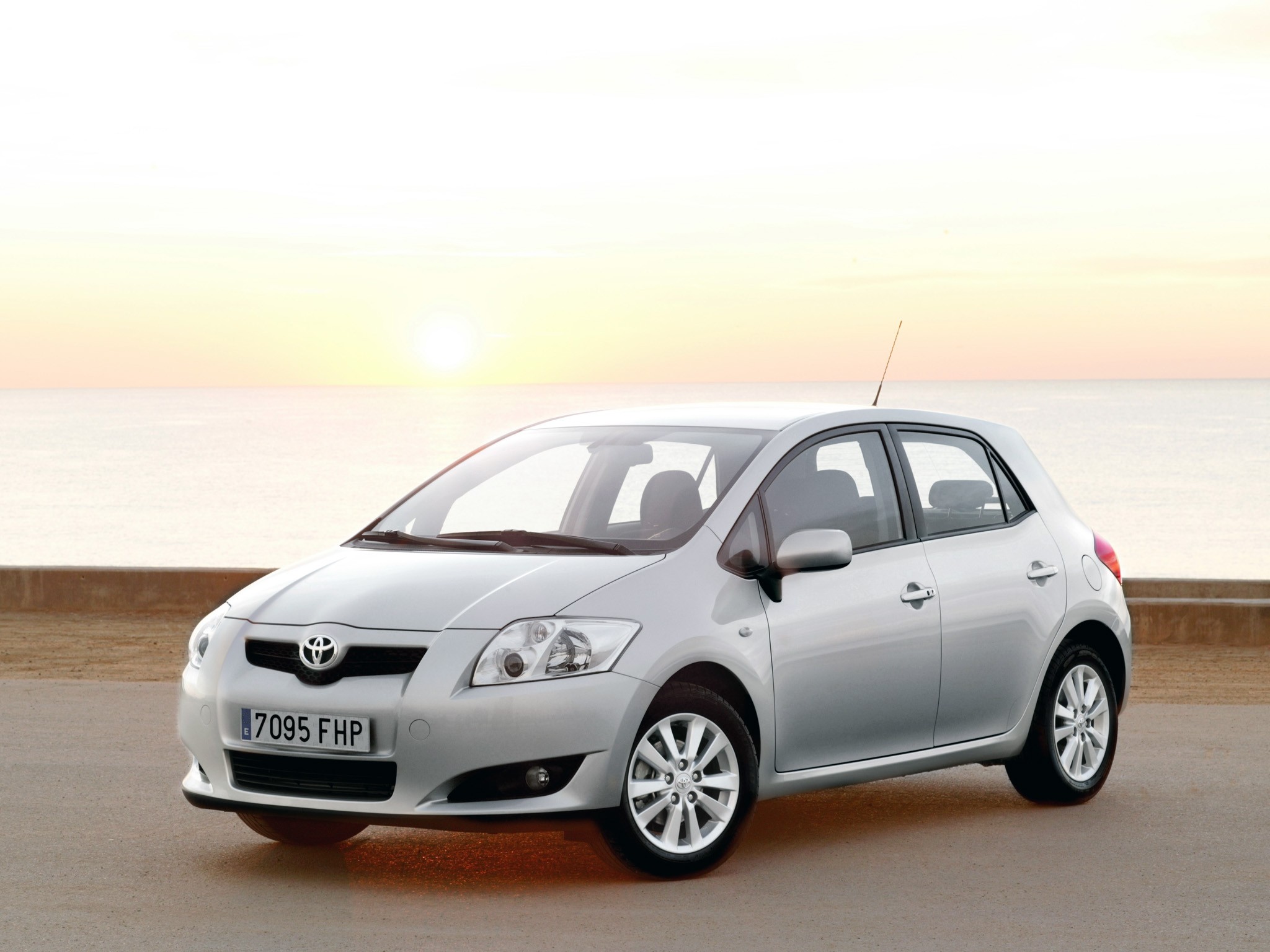 Toyota Auris 5 Doors photo 44