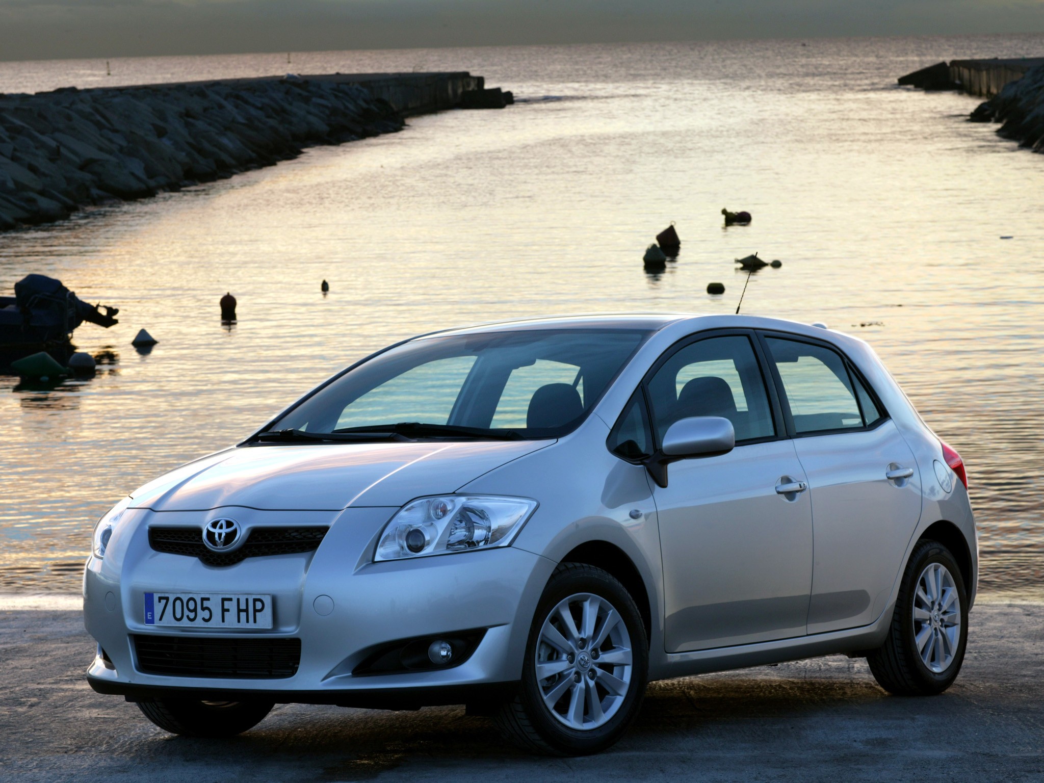 Toyota Auris 5 Doors photo 47