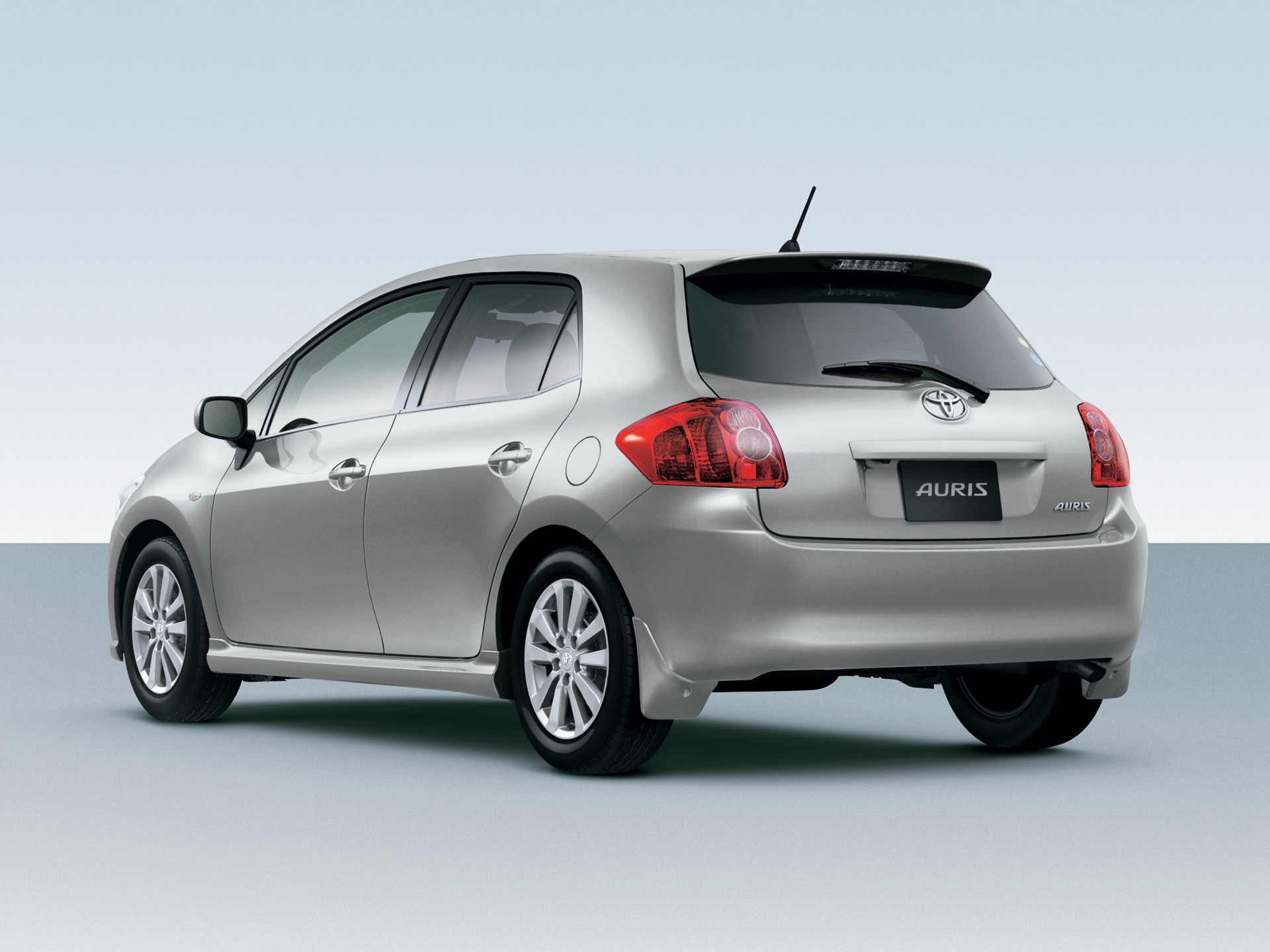 Toyota Auris 5 Doors photo 57