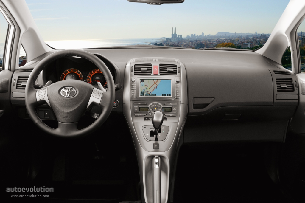 Toyota Auris 5 Doors photo 62