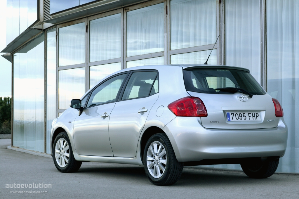 Toyota Auris 5 Doors photo 4